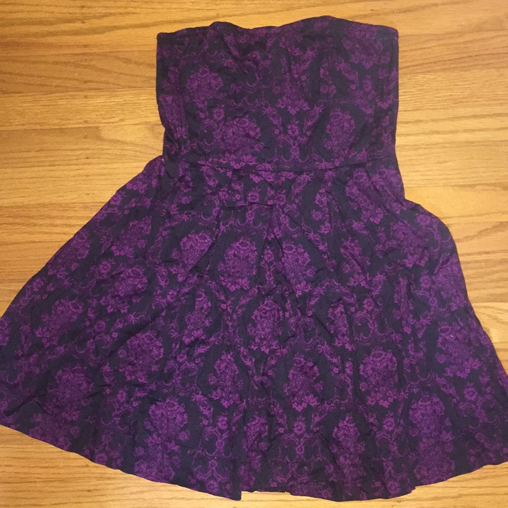Strapless black and purple floral accent minidress